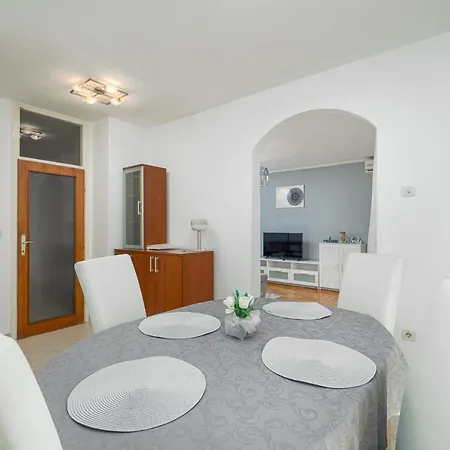 Dea B4+1 Apartament Poreč