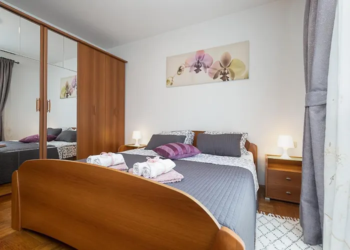 Dea B4+1 Apartment Porec